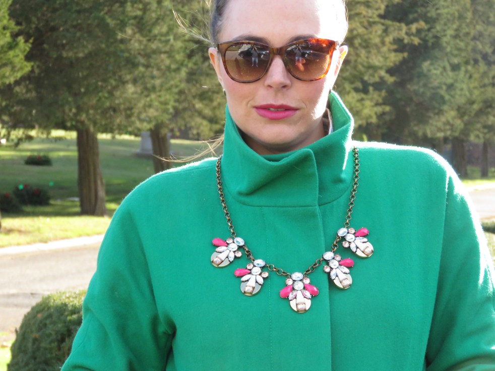 green with envy, sarah in style, chicago, fashion blogger, jacket, pop of color