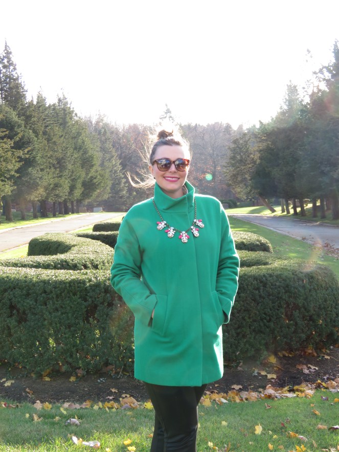 green with envy, sarah in style, chicago, fashion blogger, jacket, pop of color
