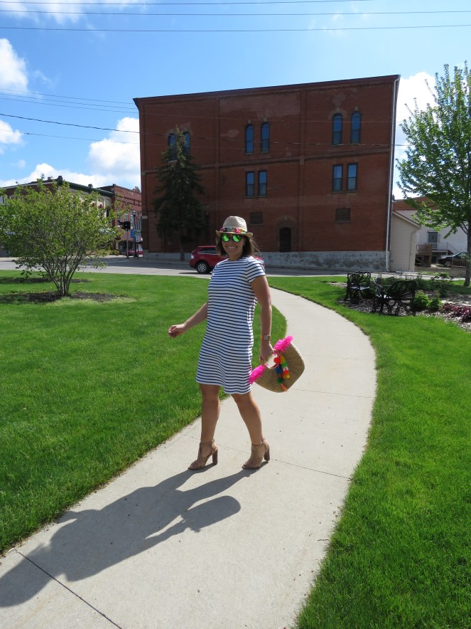 european vacation, striped dress, 1 dress 3 ways, sarah in style, sporty, chicago blogger, windy city bloggers