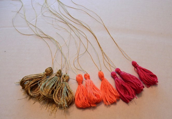 sarah in style, sarahinstyle.com, tassel necklace, tassel bracelet, DIY, tassels, chicago blogger, fashion blogger, windy city bloggers