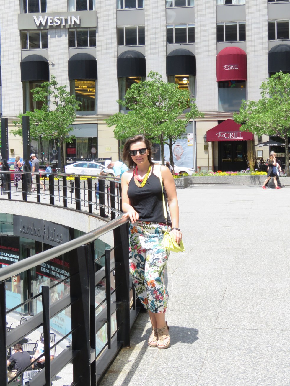 this city is a jungle, jungle, sarah in style, windy city bloggers, sarahinstyle.com, tropical pants