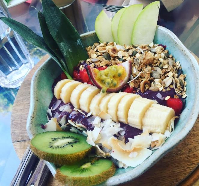 brunch and cake by the sea, barcelona, spain, park guell, sagrada familia, el born, el nacional, sarah in style, travel blogger, european adventure, windy city bloggers