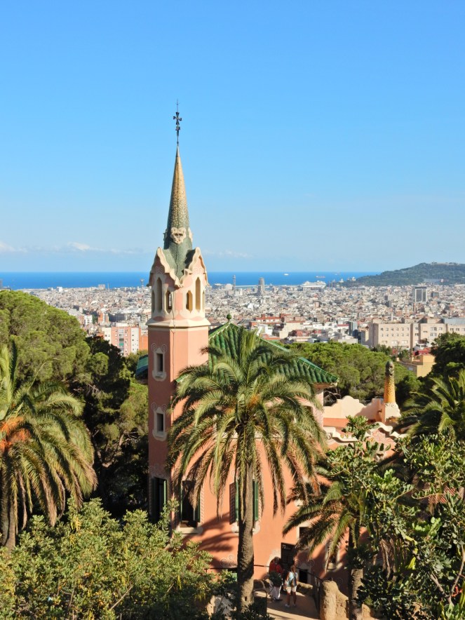 barcelona, spain, park guell, sagrada familia, el born, el nacional, sarah in style, travel blogger, european adventure, windy city bloggers