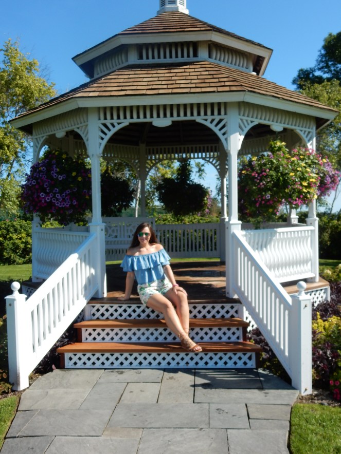 ruffled top, perfect summer outfit, sarah in style, pure michigan, sarahinstyle.com, fashion blogger, chicago blogger, windy city bloggers, mackinac island