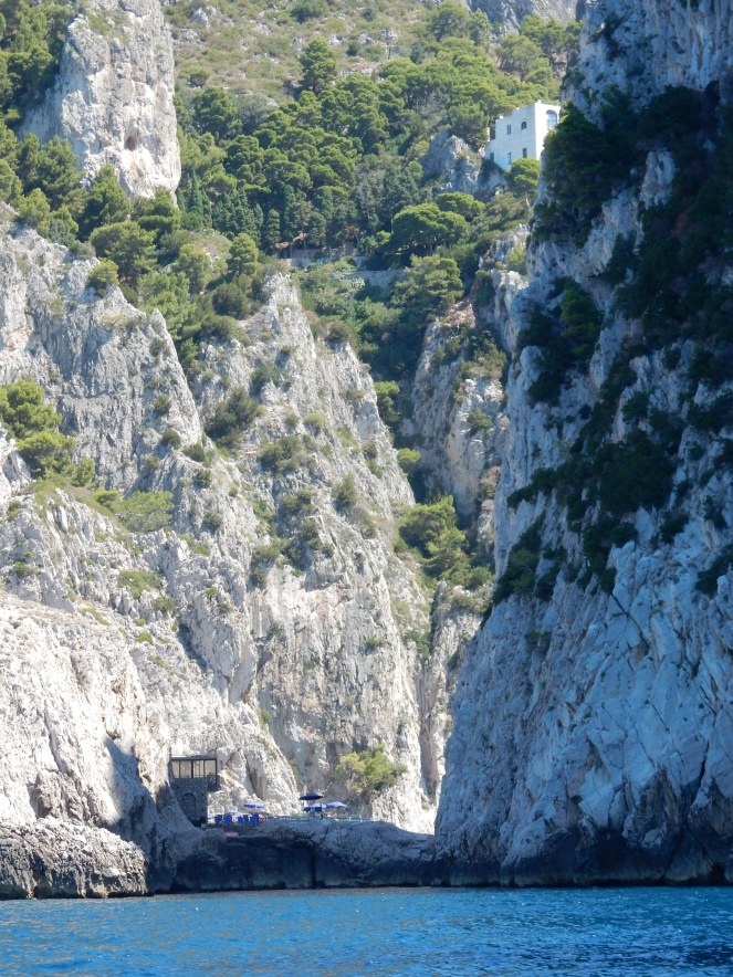 capri shopping, Capri, Italy, European Adventure, Sarah In Style, sarahinstyle.com, travel blogger, chicago blogger, travel, Europe, windy city bloggers, beach, Mediterranean sea, amalfi coast