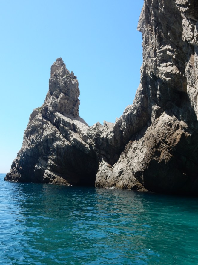 capri shopping, Capri, Italy, European Adventure, Sarah In Style, sarahinstyle.com, travel blogger, chicago blogger, travel, Europe, windy city bloggers, beach, Mediterranean sea, amalfi coast