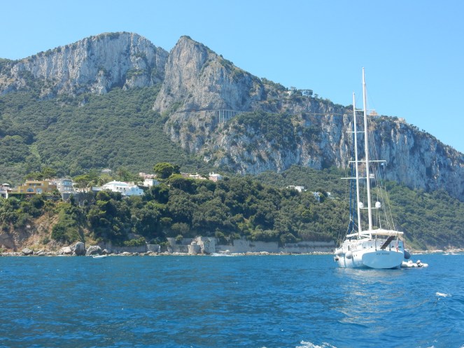 capri shopping, Capri, Italy, European Adventure, Sarah In Style, sarahinstyle.com, travel blogger, chicago blogger, travel, Europe, windy city bloggers, beach, Mediterranean sea, amalfi coast