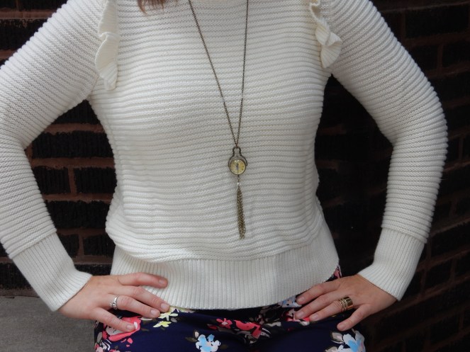 Fall Floral, Sara In Style, sarahinstyle.com, Sarah Meyer, Chicago Blogger, Fashion Blogger, Windy City Bloggers, floral pants, red shoes, fall style, colorful wardrobe, old navy, gap, j. crew