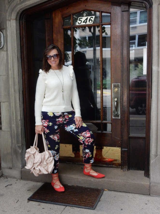Fall Floral, Sara In Style, sarahinstyle.com, Sarah Meyer, Chicago Blogger, Fashion Blogger, Windy City Bloggers, floral pants, red shoes, fall style, colorful wardrobe, old navy, gap, j. crew
