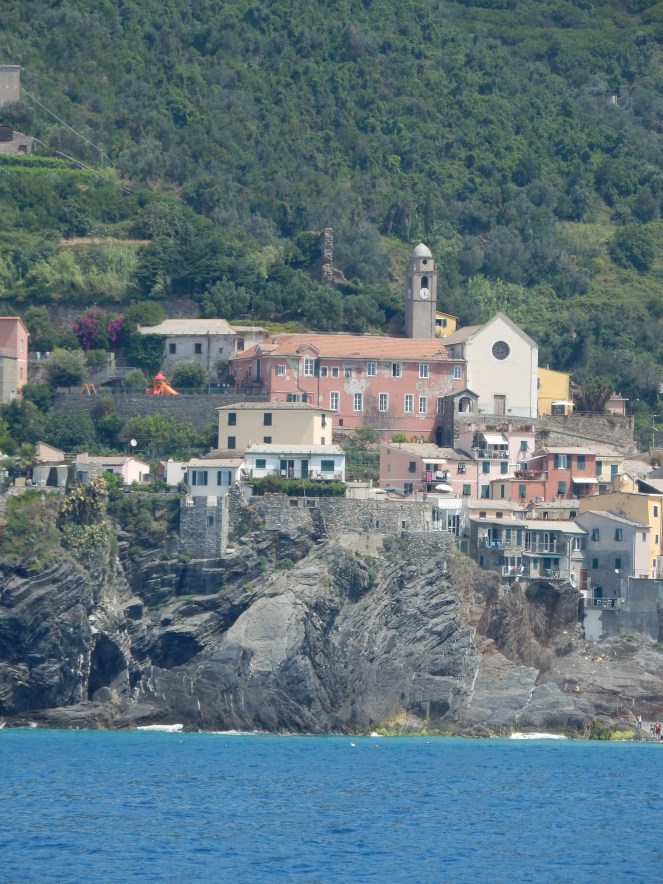 Chicago Blogger, Windy City Bloggers, Cinque Terre, Italy, Manarola, Vernazza, Monterosso, italian riviera, norwegian cruise, Mediterranean cruise,  sarah in style, sarahinstyle.com, travel blogger, what to see in italy, italian must see