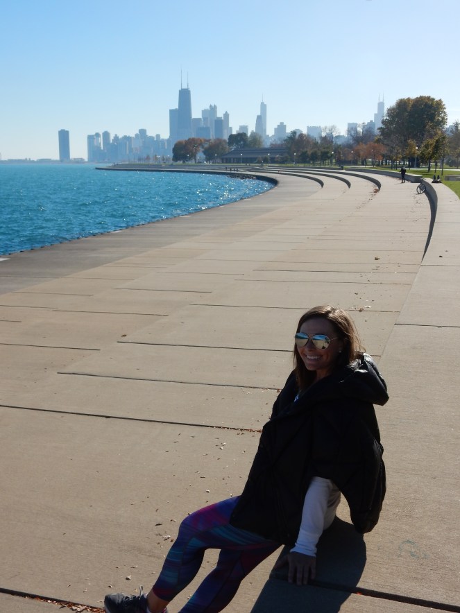 lakeshore drive, chicago bike path, chicago fall color tour, chicago skyline, spyder, workout clothing, fall workout clothing, sarahinstyle.com; sarah in style, sarah meyer, windy city bloggers, wcbcstyle, chicago blogger, fashion blogger