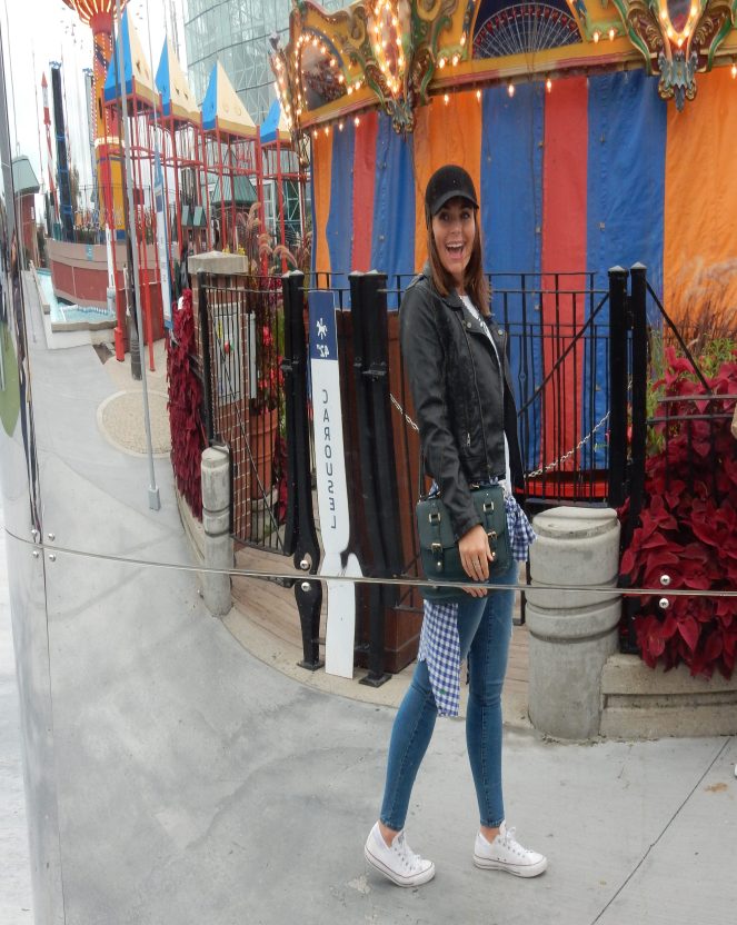 black leather motorcycle jacket, chicago street chic, chicago fashion blogger, chicago blogger, chicago style, street chic, sarah in style, winter staple, sarahinstyle.com, chicago fashion