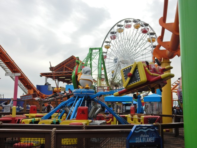 Sarah In Style, Blog Birthday, One Year Birthday, sarahinstyle.com, Sarah Meyer, Chicago Blogger, Windy City Blogger Collective, Santa Monica, Los Angeles, Balloons, Happy Birthday, pier, first birthday, celebration