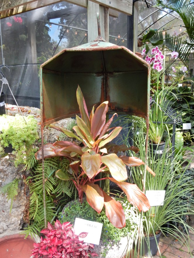 Island Home, Islamorada, Florida Keys, www.lillypulitzer.com, Lilly Pulitzer, Travelers Palm, Resort Navy Travelers Palm, MANSI CROP TOP & MAXI SKIRT SET, Lilly Pulitzer crop top, Lilly Pulitzer skirt, Sarah In Style, sarahinstyle.com, Sarah Meyer, Islamorada, Island Home, Florida Keys, Tropical style, vacation style, vacation fashion, summer style, #wcbcstyle, Chicago blogger, fashion blogger, windy city bloggers