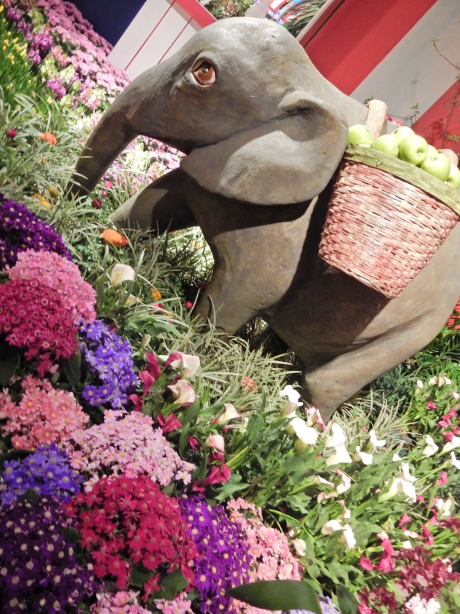 McFarlane & Douglas, McFarlane & Douglass, Spin-spun, Macy's Flower Show, Flower Show, Macy's events, Macy's, Macy's State Street, Macy's New York City, MAcy's NYC, Macy's San Francisco, Carnival, flowers, springtime, carnival theme, sarah in style, sarahinstyle.com, Sarah Meyer, Chicago events, what to do in Chicago, Chicago