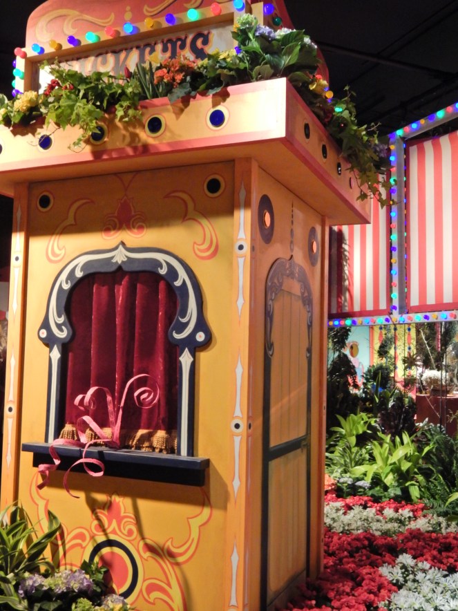 Macy's Flower Show, Flower Show, Macy's events, Macy's, Macy's State Street, Macy's New York City, MAcy's NYC, Macy's San Francisco, Carnival, flowers, springtime, carnival theme, sarah in style, sarahinstyle.com, Sarah Meyer, Chicago events, what to do in Chicago, Chicago