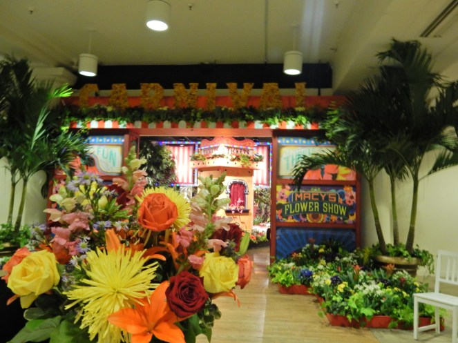 McFarlane & Douglas, McFarlane & Douglass, Spin-spun, Macy's Flower Show, Flower Show, Macy's events, Macy's, Macy's State Street, Macy's New York City, MAcy's NYC, Macy's San Francisco, Carnival, flowers, springtime, carnival theme, sarah in style, sarahinstyle.com, Sarah Meyer, Chicago events, what to do in Chicago, Chicago