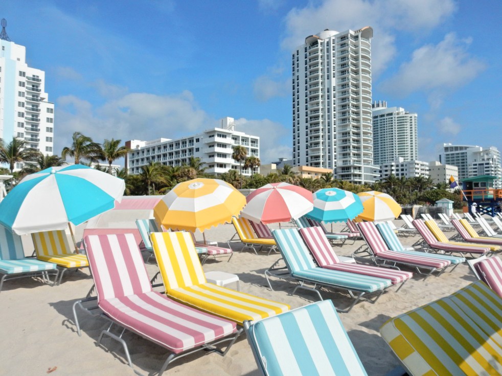 The Confidante, The Confidante Miami Beach, Confidante Miami, Hyatt Hotels, Hyatt, Hyatt Miami, South Beach, Miami hotels, south beach hotels, beach umbrellas, tropical oasis, lush pool, pastels, cabana stripes, cute beaches, patio furniture, art deco, mid-century modern, Sarah Meyer, sarah in style, sarahinstyle.com, design blog, design blogger, Florida beaches