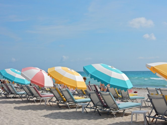 The Confidante, The Confidante Miami Beach, Confidante Miami, Hyatt Hotels, Hyatt, Hyatt Miami, South Beach, Miami hotels, south beach hotels, beach umbrellas, tropical oasis, lush pool, pastels, cabana stripes, cute beaches, patio furniture, art deco, mid-century modern, Sarah Meyer, sarah in style, sarahinstyle.com, design blog, design blogger, Florida beaches