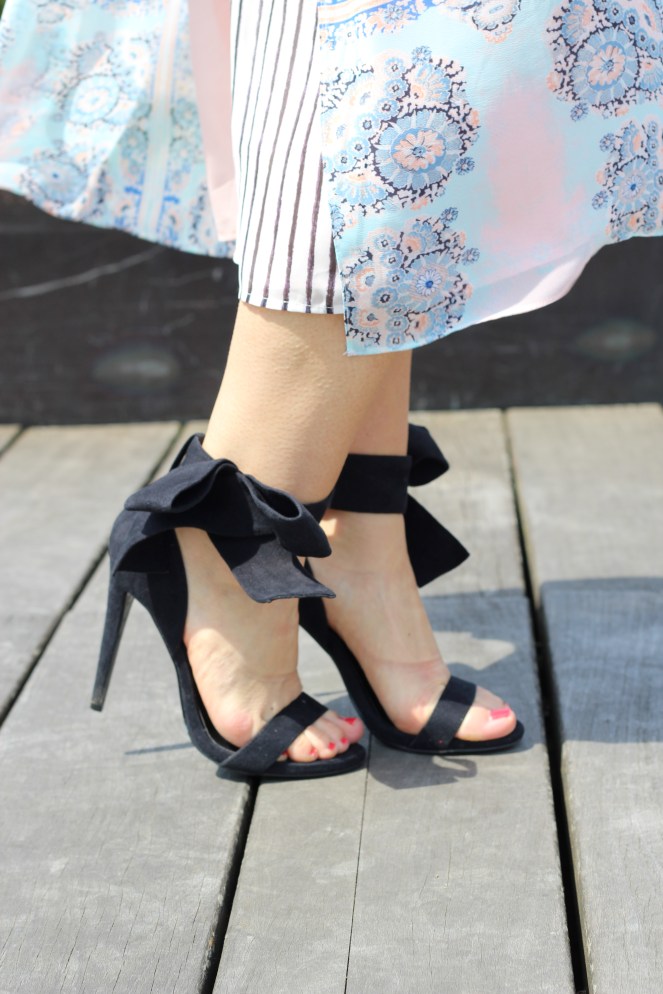 Akira, Bow Heels, Bow Shoes, Spade, Kate Spade pink purse, Kate Spade Toucan, Kate Spade black and white, Tribal, Cotton On, Leather jacket, moto jacket, Millenium Park, Chicago, Fashion blogger, Chicago blogger, day to night, OOTD, Sarah In Style, Target, Akira, Sarah Meyer, Spring fashion, spring dresses