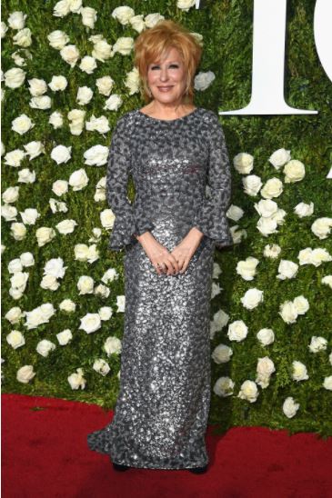 Better Midler, Sara Bareilles, Naeem Khan, Tony Awards, Red Carpet, Star Style, Evening Looks, celebrity fashion, Michael Kors Collection, Scarlett Johnasson, Allison Janney, Sarah Paulson, Broadway, Theater, Neon Lights, Great White Way