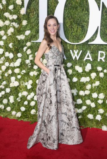 Sara Bareilles, Naeem Khan, Tony Awards, Red Carpet, Star Style, Evening Looks, celebrity fashion, Michael Kors Collection, Scarlett Johnasson, Allison Janney, Sarah Paulson, Broadway, Theater, Neon Lights, Great White Way
