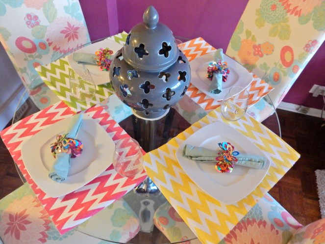 multi colored chevron placemats, multi colored zigzag placemats, Dining Decor, Table Decor, Table Decorations, Table Settings, Decorating, Home Decor, Linens, Sarah In Style, Sarah Meyer, sarahinstyle.com, design blogger, decorating blog, Chicago design, pier one, Thibaut, Dania, Crate & Barrell