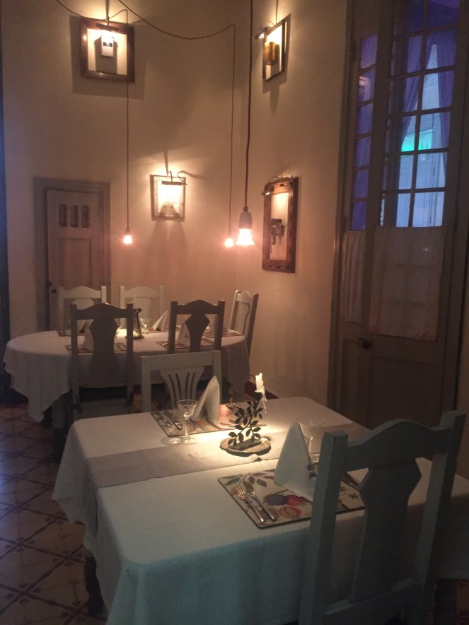 Cuba, Havana, Cuban Style, Cuban Flair, how to dress in cuba, sarah in style, sarah meyer, sarahinstyle.com, windy city bloggers, fashion blogger, style blogger, travel recommendations, travel ideas, cuba travel, travel blogger, travel blog