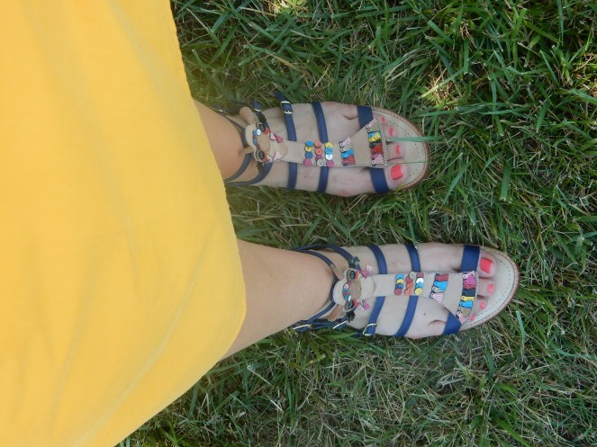 Maui Jim, Cliff House, Gold Aviators, PolarizedPlus2®, Kate Spade, Camel Accessories, Camels, Bow Dress, Yellow Dress, Yellow Bow Dress, Whimsical Fashion, Whimsical Accessories, Sarah In Style, Sarahinstyle.com, Sarah Meyer, fashion blog