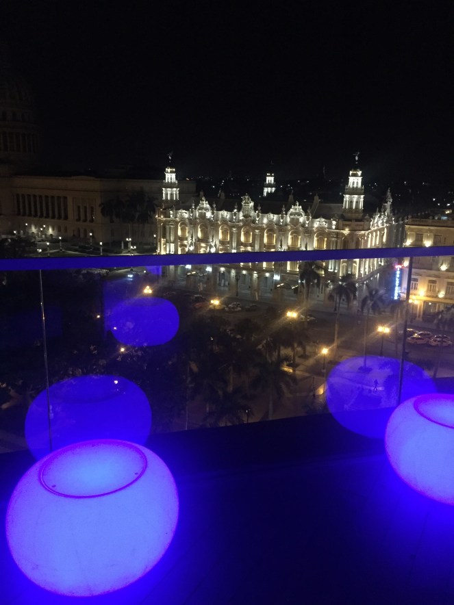 Cuba, Havana, Cuban Style, Cuban Flair, how to dress in cuba, sarah in style, sarah meyer, sarahinstyle.com, windy city bloggers, fashion blogger, style blogger, travel recommendations, travel ideas, cuba travel, travel blogger, travel blog