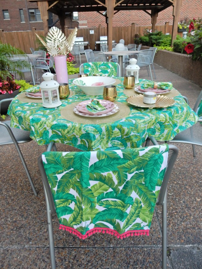 Read My Palms, Dining Decor, Table Decor, Table Decorations, Table Settings, Decorating, Home Decor, Linens, Sarah In Style, Sarah Meyer, sarahinstyle.com, design blogger, decorating blog, Chicago design, TJ Maxx, Flamingo plates, tropical table, palm leaves, palm decor, dining al fresco, palm print tablecloth, flamingo bowl, gold palm leaves, Home Goods, Bed Bath & Beyond