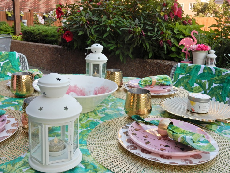Read My Palms, Dining Decor, Table Decor, Table Decorations, Table Settings, Decorating, Home Decor, Linens, Sarah In Style, Sarah Meyer, sarahinstyle.com, design blogger, decorating blog, Chicago design, TJ Maxx, Flamingo plates, tropical table, palm leaves, palm decor, dining al fresco, palm print tablecloth, flamingo bowl, gold palm leaves, Home Goods, Bed Bath & Beyond