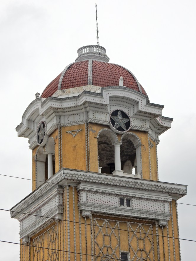 what to do in Colorado, visit colorado, sarahinstyle.com, sarah meyer. travel blog. Glenwood springs, hot springs, Vail, Vail Mountain, Vail Village, colorado, colorado hiking, Boulder, Denver, colorado amusement parks, mountain amusement park, 