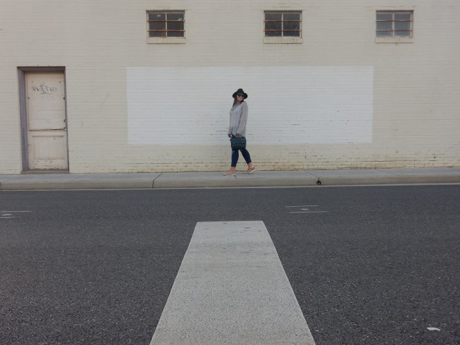 Harrisonburg, Virginia, what to do in Harrisonburg VA, fall sweaters, the perfect fall sweater, cozy sweaters, cozy sweater, cozy, grey sweater, oversize grey sweater, tobi, tobi.com, tobi grey sweater, Maui Jim, Black hat, Green satchel, fall fashion, what to wear this fall. Sarah Meyer, sarahinstyle.com, sarah in style, fashion blogger, fashion blog, style tips