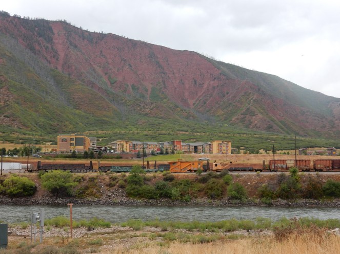 what to do in Colorado, visit colorado, sarahinstyle.com, sarah meyer. travel blog. Glenwood springs, hot springs, Vail, Vail Mountain, Vail Village, colorado, colorado hiking, Boulder, Denver, colorado amusement parks, mountain amusement park, 