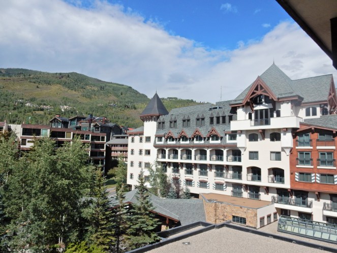 what to do in Colorado, visit colorado, sarahinstyle.com, sarah meyer. travel blog. Glenwood springs, hot springs, Vail, Vail Mountain, Vail Village, colorado, colorado hiking, Boulder, Denver, colorado amusement parks, mountain amusement park, 