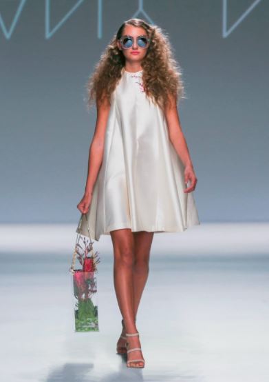 Nina Tiari, Alice + olivia, alice and olivia, fashion week, NYFW, new york fashion week, runway shows, runway style, best of fashion week, NYC street style, best of nyc style, best of nyc fashion, ardem, Naeem Khan, Jenny Packham, Grace Constantine, Best dressed, spring fashion, sarahinstyle.com, Sarah Meyer