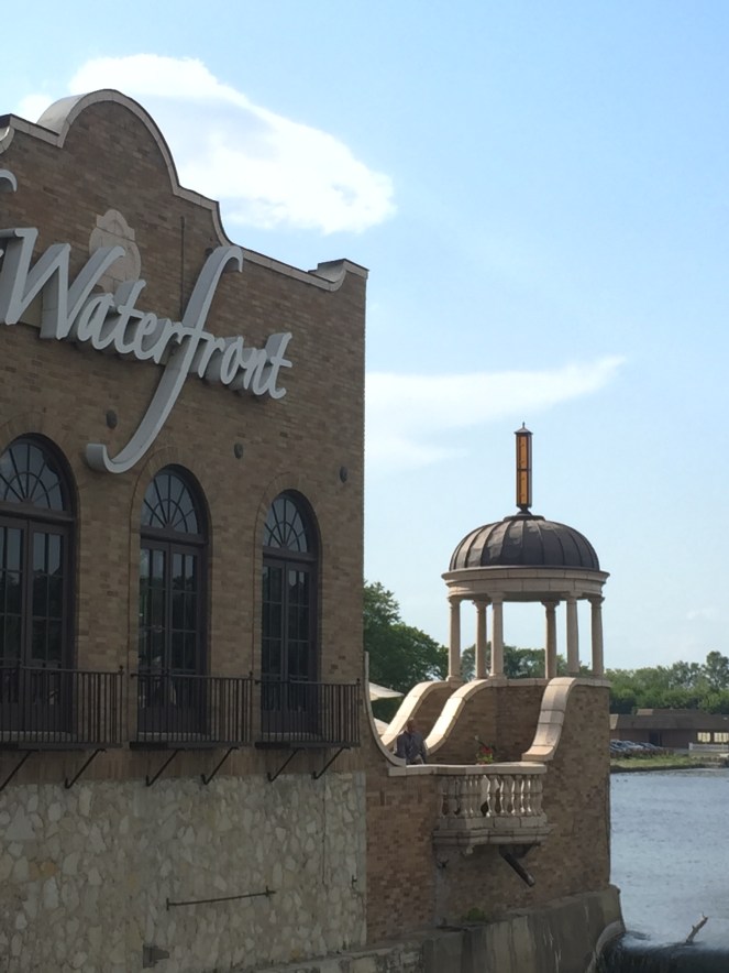 City Girl Goes To Suburbia, Chicago Suburbs, Chicago Day Trips, What To Do Outside Chicago, Geneva IL, Geneva Illinois, St. Charles, St. Charles Illinois, Chicago Guide, A Day In The Suburbs, Downtown Geneva, The Filling Station, Villa Verone, Chicago Blog, Chicago Blogger, Sarah In Style, Kane County Flea Market