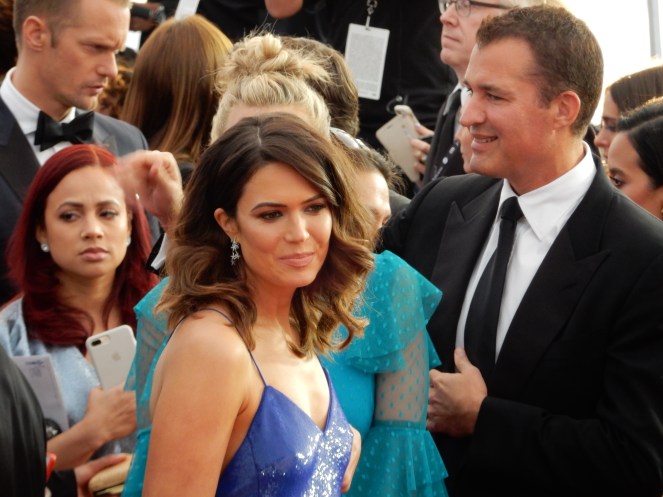 Mandy Moore, fashion blogger, style blogger, sarah in style, Sarah Meyer, SAG Awards, Screen Actors Guild, SAG Red Carpet, SAG Afterparty, SAG red carpet experience, SAG bleachers, Awards season, celebrity fashion, best dressed, E red carpet, People style, best of the SAG Awards