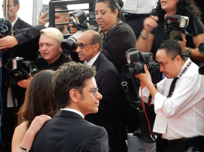 John Stamos, fashion blogger, style blogger, sarah in style, Sarah Meyer, SAG Awards, Screen Actors Guild, SAG Red Carpet, SAG Afterparty, SAG red carpet experience, SAG bleachers, Awards season, celebrity fashion, best dressed, E red carpet, People style, best of the SAG Awards