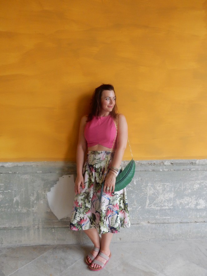 Pink Palm Skirt, Palm Leaf skirts, plam leaf purse, Havana, Cuba, how to dress in cuba, summer style, La Guarida, tropical fashion, sarah in style, sarah meyer, neoprene skirt, tropical style, fashion blogger, travel blogger