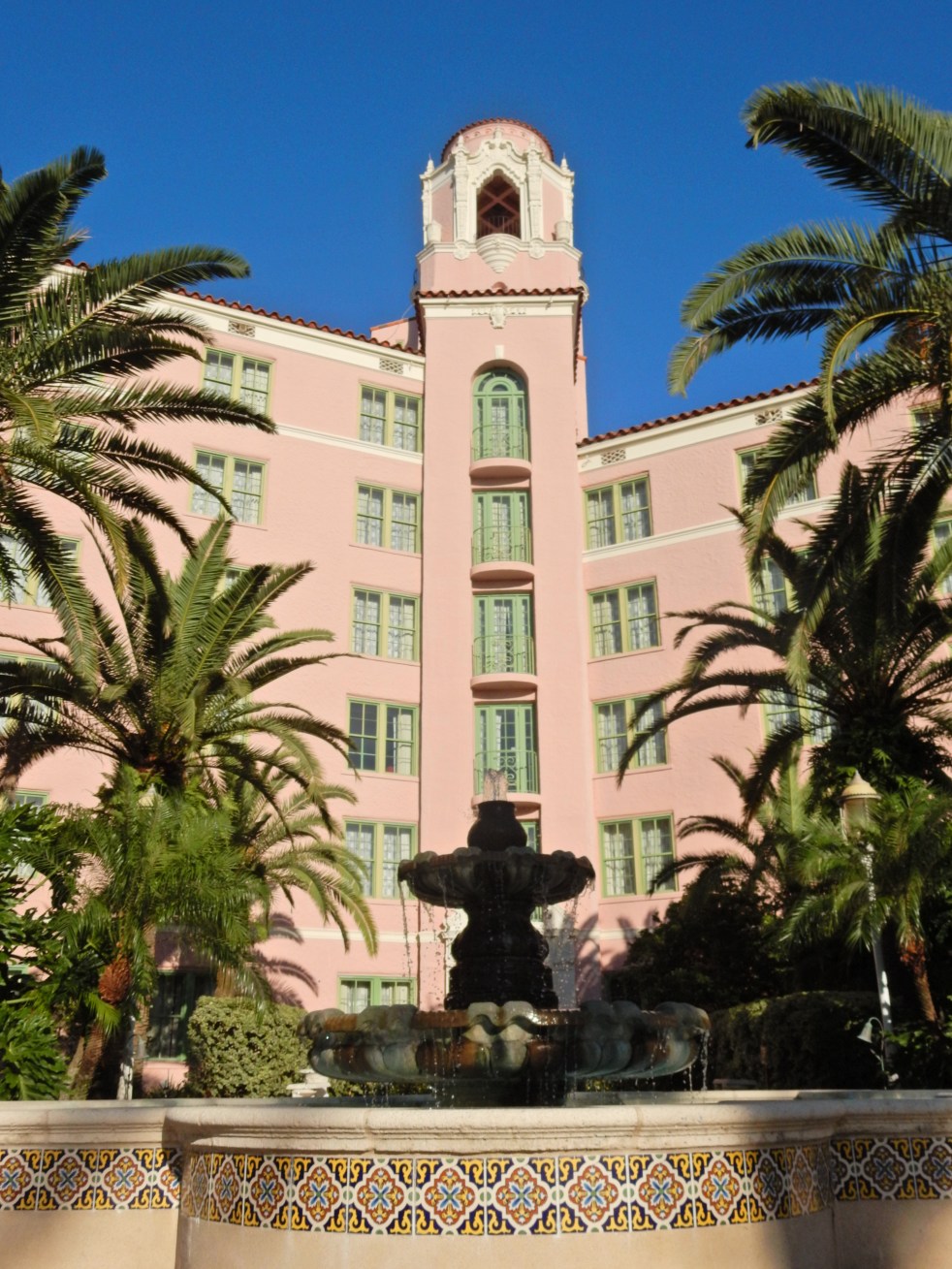 pink palaces, pink hotels, don cesar hotel, beverly hills hotel, chippewa hotel mackinac, pink pony pub, the vinoy, la valencia, hotel nacional de cuba, breakers palm beach, colorful hotels, travel guide for pink hotels, travel guide, sarah in style, Sarah Meyer, travel blogger, travel blog, US hotel tips