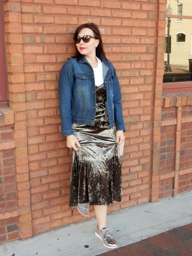 Sarah In Style, Sarah Meyer, Fashion Trends, 90s trends, What goes around in fashion comes around, Fashion inspiration, velvet dress, flamingo jacket, silver oxfords, pensacola, mardi gras, southern charm, fashion blogger, fashion blog, what to wear, how to dress like the 90's