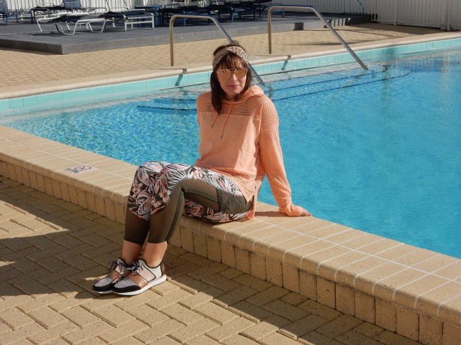 vacation workouts, florida workouts, beach workouts, cotton on active wear, palm print workout clothes, cool tennis shoes, sarah in style, hairdo, clip in bangs, Sarah Meyer, alternative work outs, exercise outdoors, cute exercise clothes, fashion blog, fashion blogger, what I wore