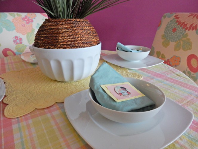 Dining Decor, Mother's Day Brunch Ideas, Mother's Day Table decor, spring table decor, Sarah In Style, Sarah Meyer, interior decorating, tablescape, decorating ideas, table ideas, April table, May table, decorating blog, decorating blogger,