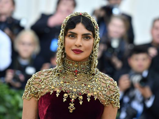 Met Gala, Heavenly Bodies, Fashion and the Catholic Imagination, The Met, red carpet fashion, celebrity fashion,  fashion's biggest night, Versace, Met Gala 2018, oscars of fashion, ariana grande, zendaya, sarah jessica parkers, best head pieces, halos, Amber heard, headdresses, Blake Lively, Gigi Hadid, Mindy Kaling, Madonna, rihanna, catholic fashion, lily collins, costume institute