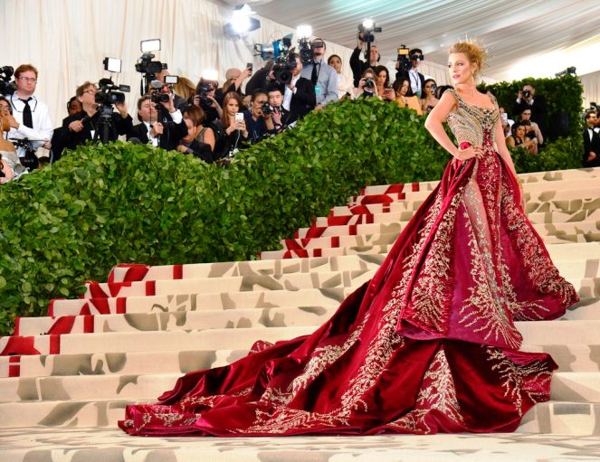 Met Gala, Heavenly Bodies, Fashion and the Catholic Imagination, The Met, red carpet fashion, celebrity fashion,  fashion's biggest night, Versace, Met Gala 2018, oscars of fashion, ariana grande, zendaya, sarah jessica parkers, best head pieces, halos, Amber heard, headdresses, Blake Lively, Gigi Hadid, Mindy Kaling, Madonna, rihanna, catholic fashion, lily collins
