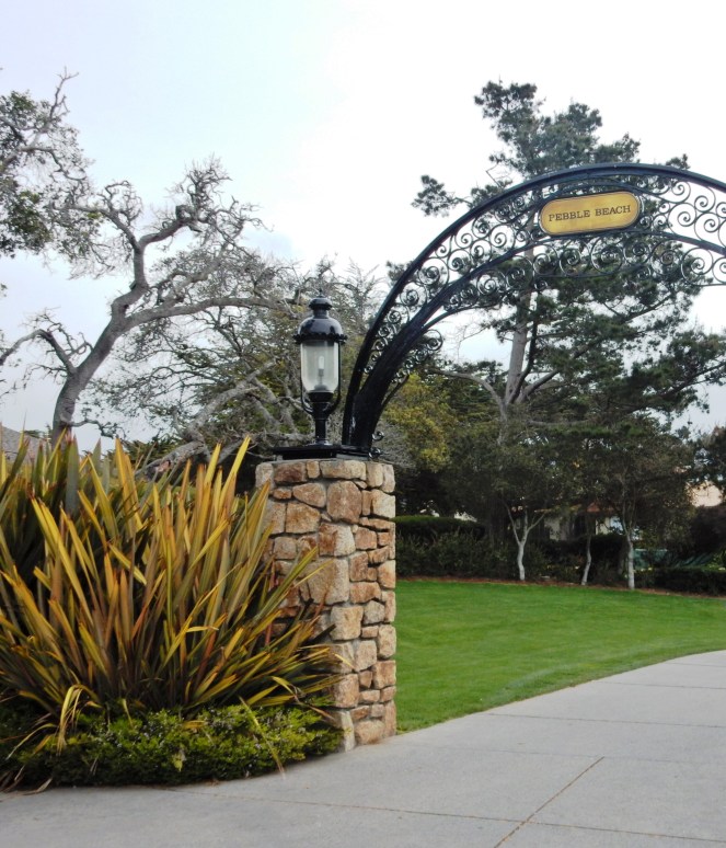 gorgeous california coastline, california coast, California's Hidden Gems, California vacation planning, pacific coast highway vacations, Sarah in Style, northern california tips, Sarah Meyer, blogger guide to california, downtown carmel, pacific coast highway, california road trip planning, california road trip, 17 mile drive, Pebble Beach, U.S. Golf Championship, top golf course in America, #mypebblebeach, where to golf in California, California golf, best golf course, Lone Cyprus