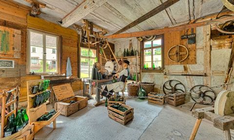 Mummelsee Lake, Baden Baden, Karlsruhe Palace, schluchsee, Cuckoo Forest, Triberg Waterfalls, Black Forest, Black forest cake, German cuckoo clocks, cuckoo clocks, where to go in Germany, southern Germany, visiting Germany, bucket list ideas, best places to travel in Germany, what to see in Germany, Black forest cake, Sarah In Style, Sarah Meyer