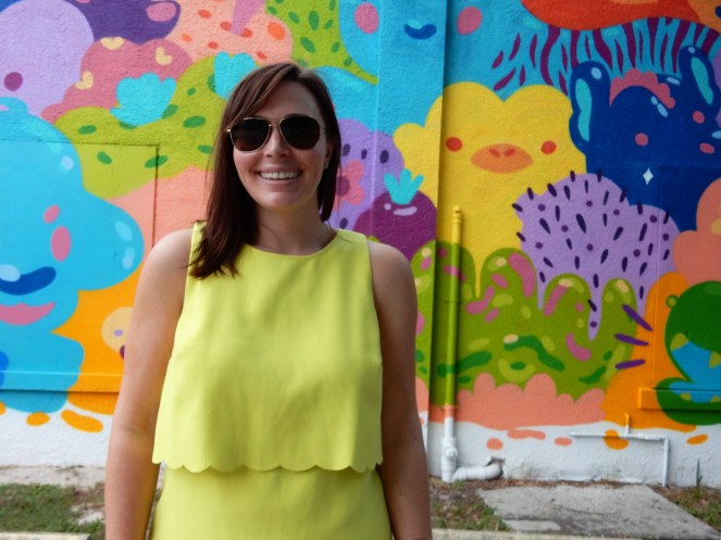 lime green scallop hem dress, aquarium mural, Tampa art, Tampa murals, Murals, Mural Art, St. Petersburg Murals, St. Pete Murals. St. Pete art, Florida art, street art. Sarah In Style, Sarah Meyer, St. Petersburg Florida, unique vacation ideas, vacation like a local, soft surroundings, pink sandals, lime green dress, tassel sandals